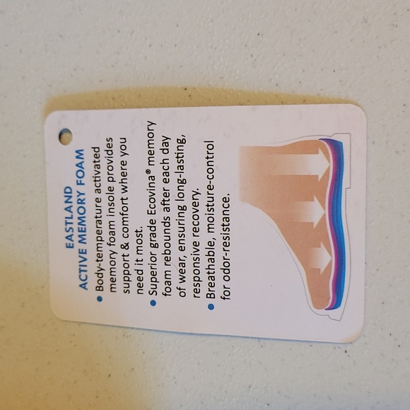 Eastland Flip Flops - 7 - Picture 4 of 4